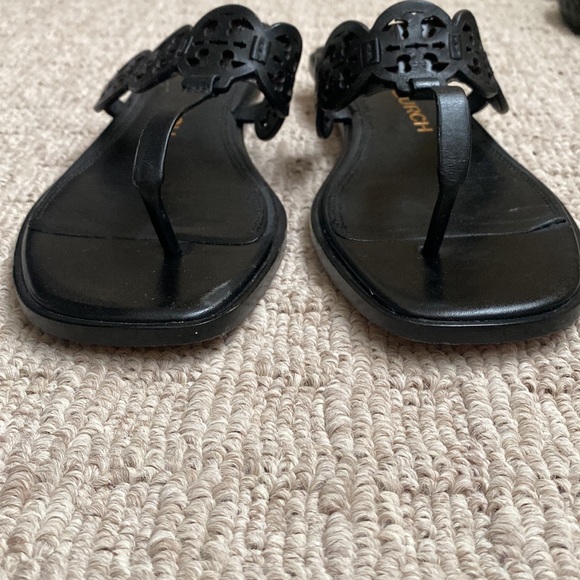 Tory Burch Tiny Miller Sandal Flat Logo Calf Leather Thong, Perfect Black sz 9 - Picture 8 of 12